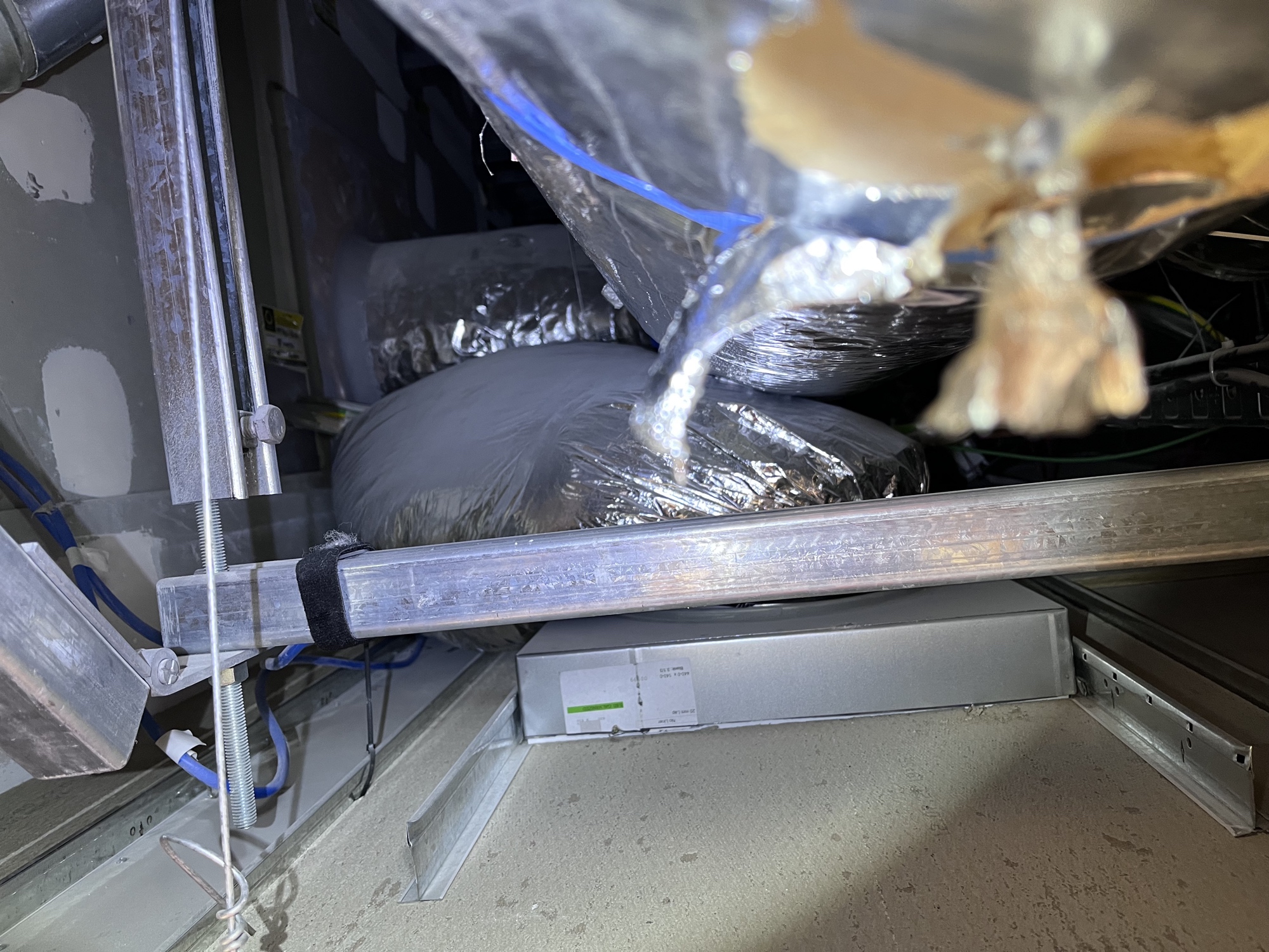 Plenum box clash
