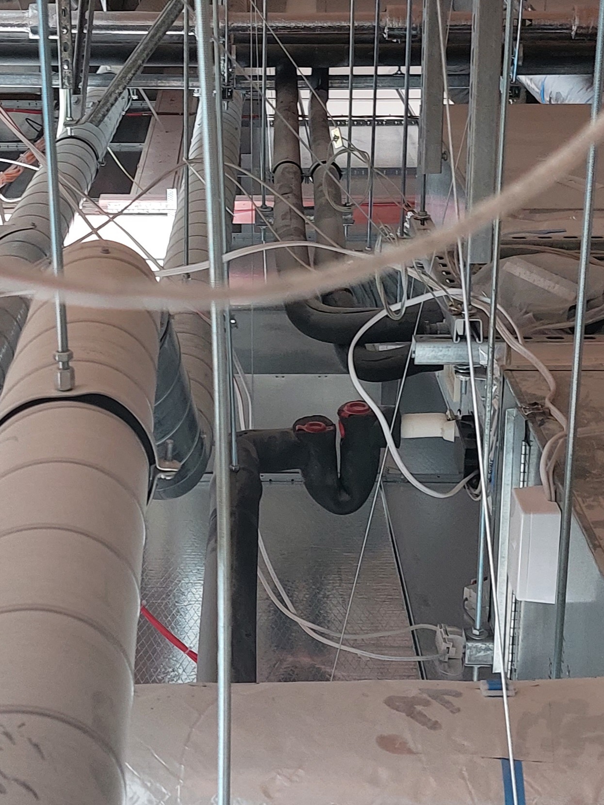 Missing air vent at P-trap